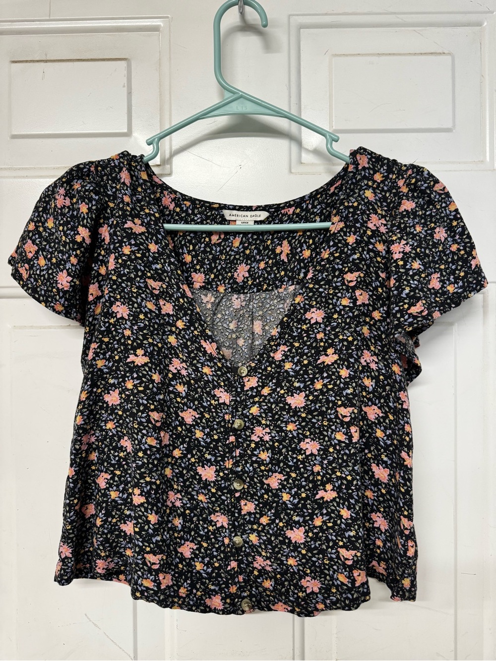 American Eagle Outfitters Black Short Sleeve Button-Front Top with Pink Floral